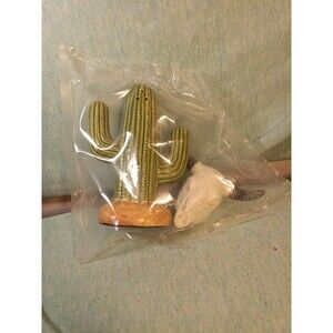 Cactus and Skull S&P shakers